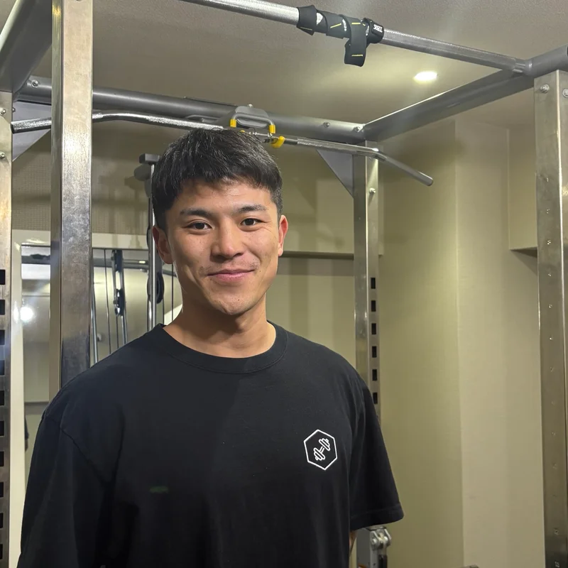 パーソナルジムWORKOUTHOLIC田町・三田店の鯰江トレーナー